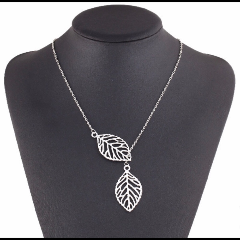 Double Leaf delicate necklace